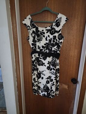Black House White Market Sleevless Dress